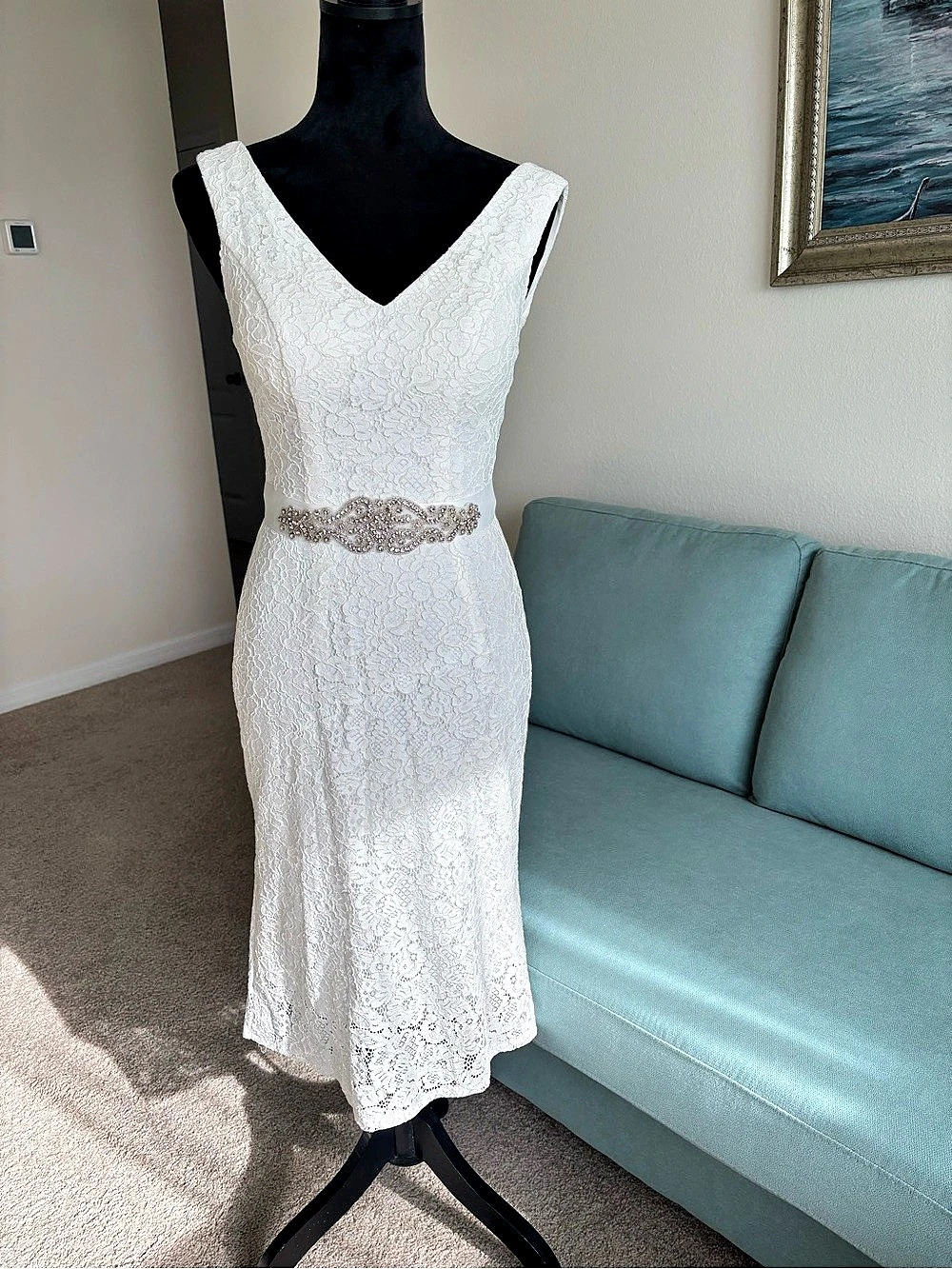 Elegant White Lace Dress – Size S–M